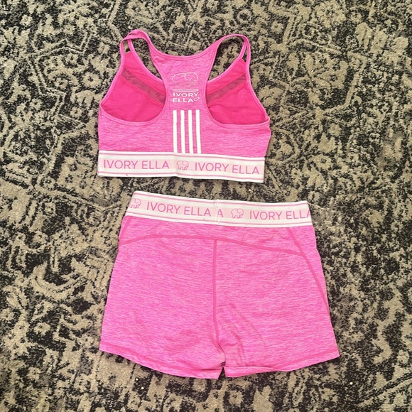 set - Picture 2 of 2